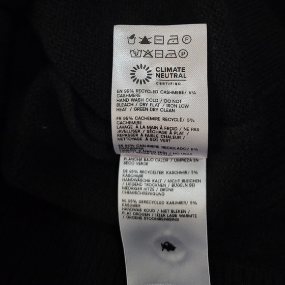 Unworn Reformation Clara Cashmere Cardigan Sweater in Black - Picture 8 of 9